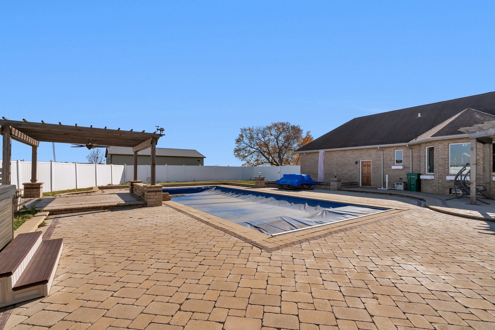 10739 E 3200 North Road, Blackstone, IL 61313