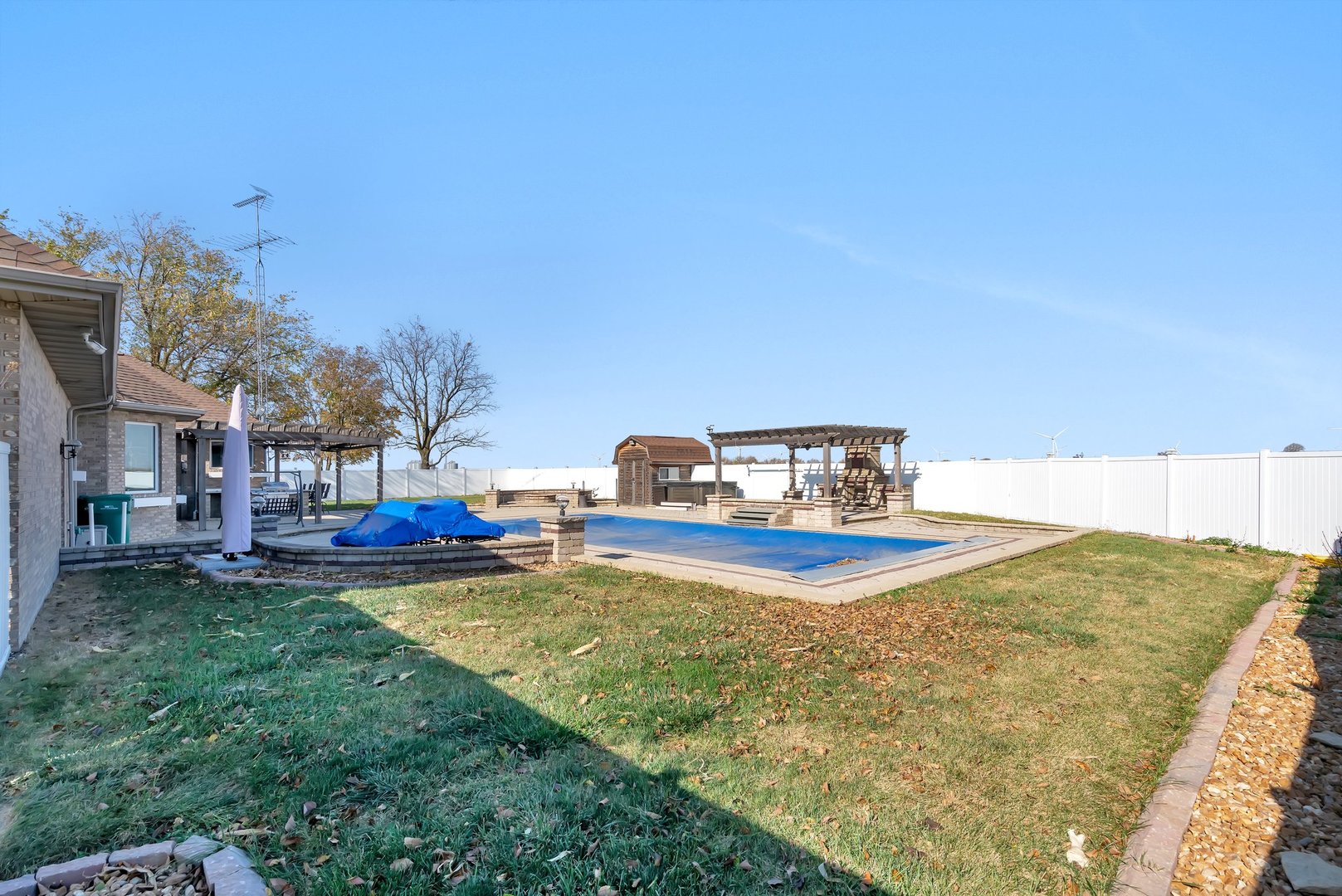 10739 E 3200 North Road, Blackstone, IL 61313