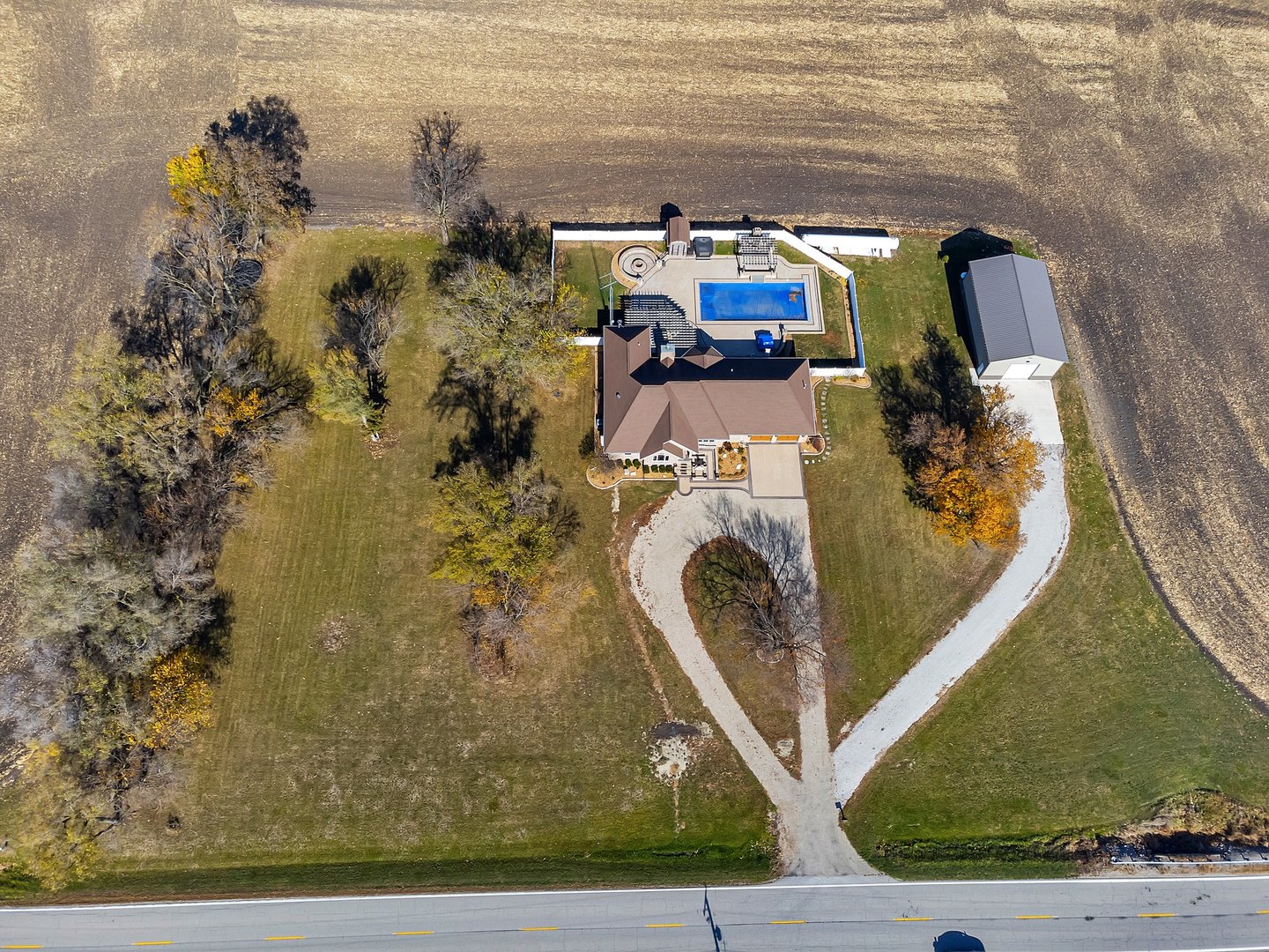 10739 E 3200 North Road, Blackstone, IL 61313