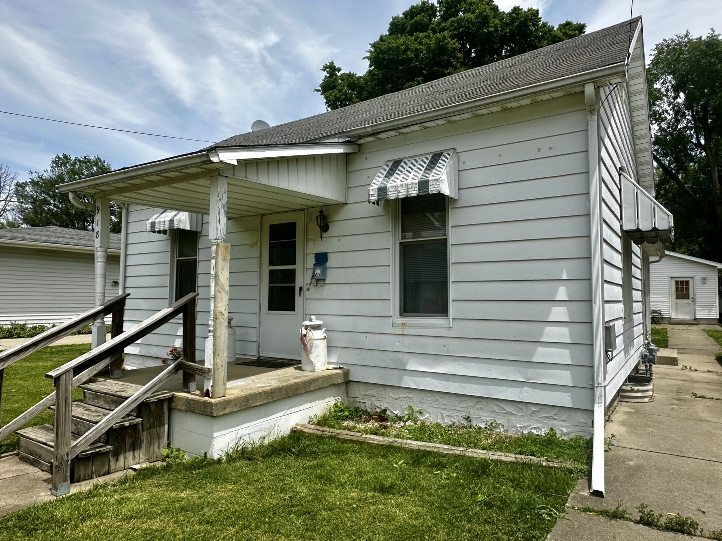 918 N Elizabeth Street, Clinton, IL 61727