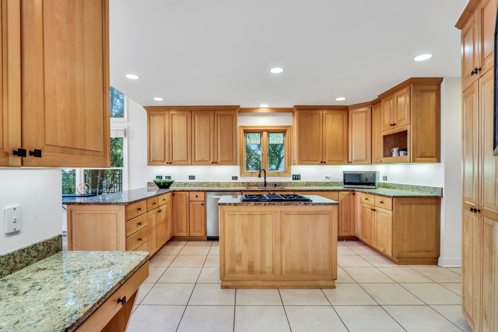 1700 Cornell Court, Lake Forest, IL 60045
