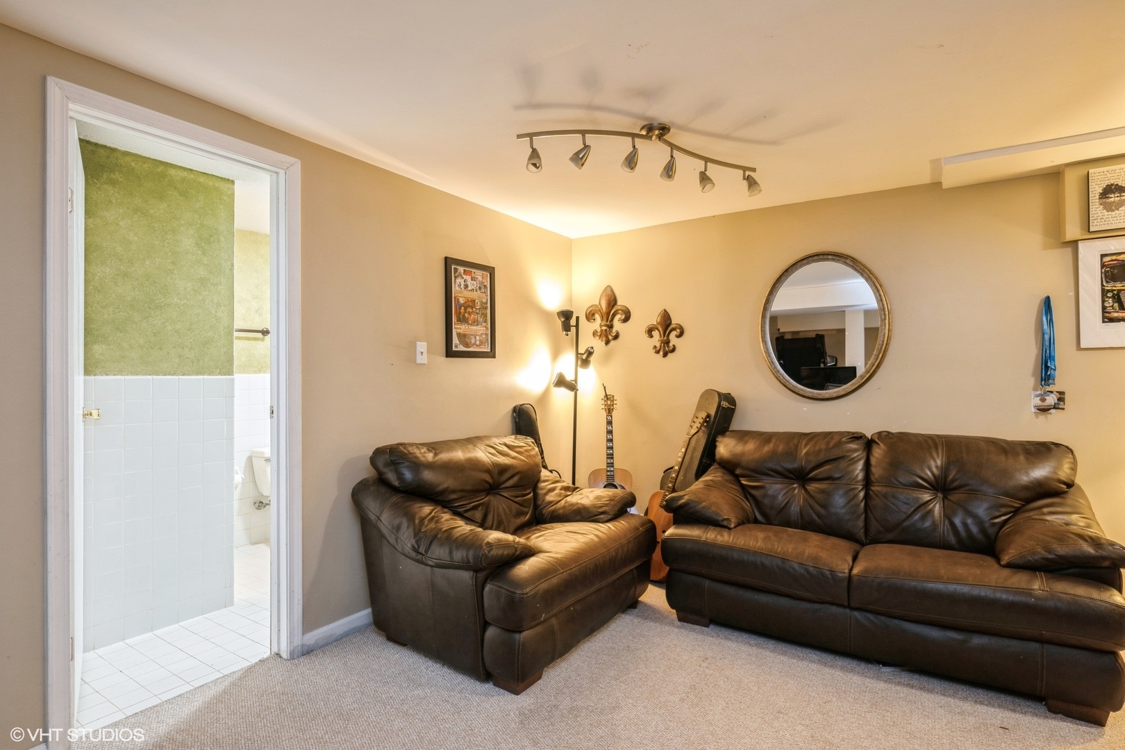 524 Crown Point Drive, Buffalo Grove, IL 60089