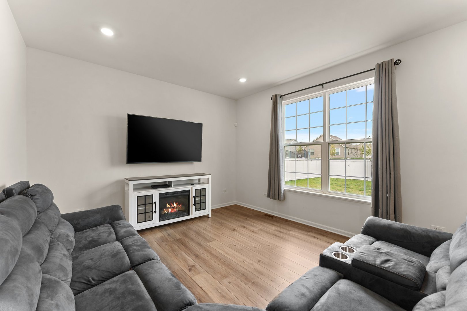 14430 Hibiscus Way, Cedar Lake, IN 46303