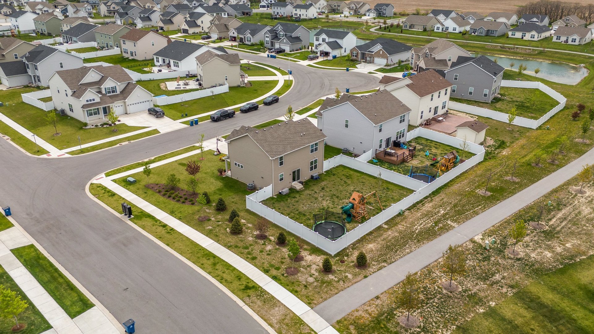 14430 Hibiscus Way, Cedar Lake, IN 46303
