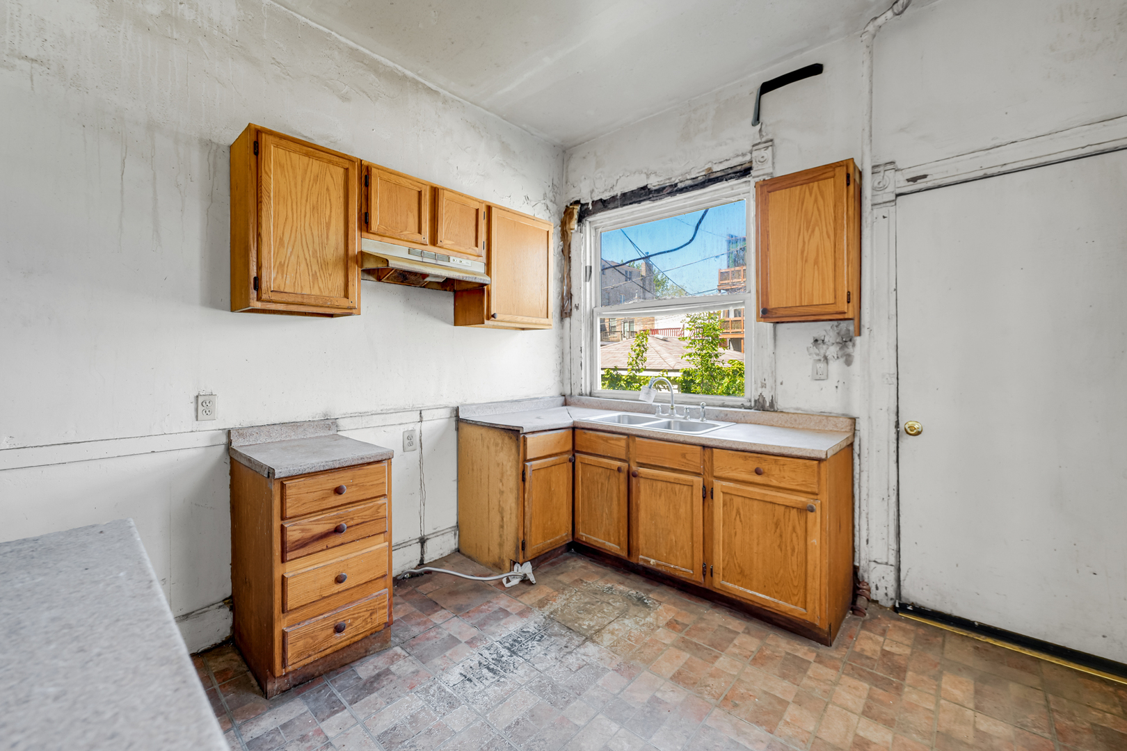 4728 S Evans Avenue, Chicago, IL 60615