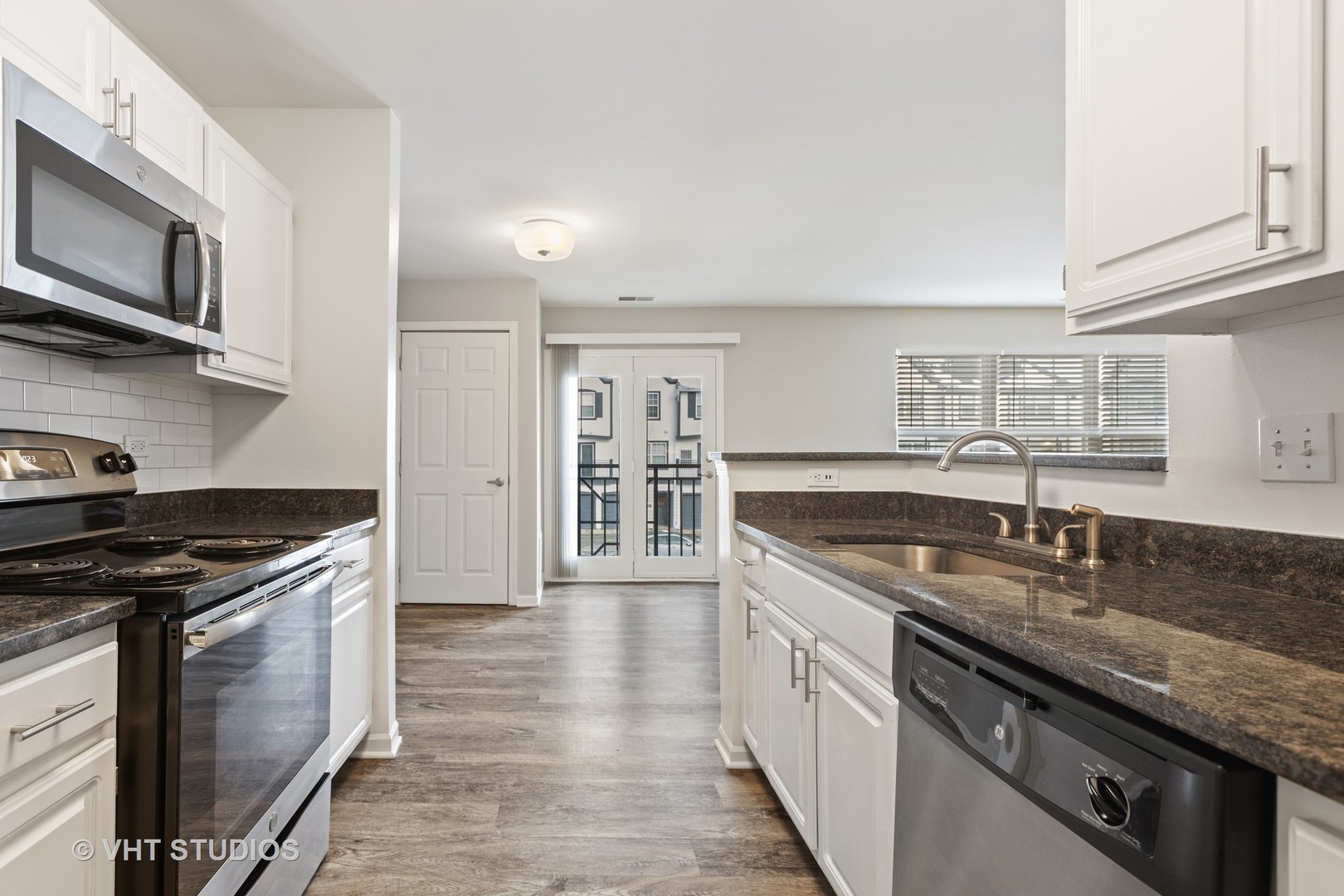 354 Schubert Court #354, Wheaton, IL 60189