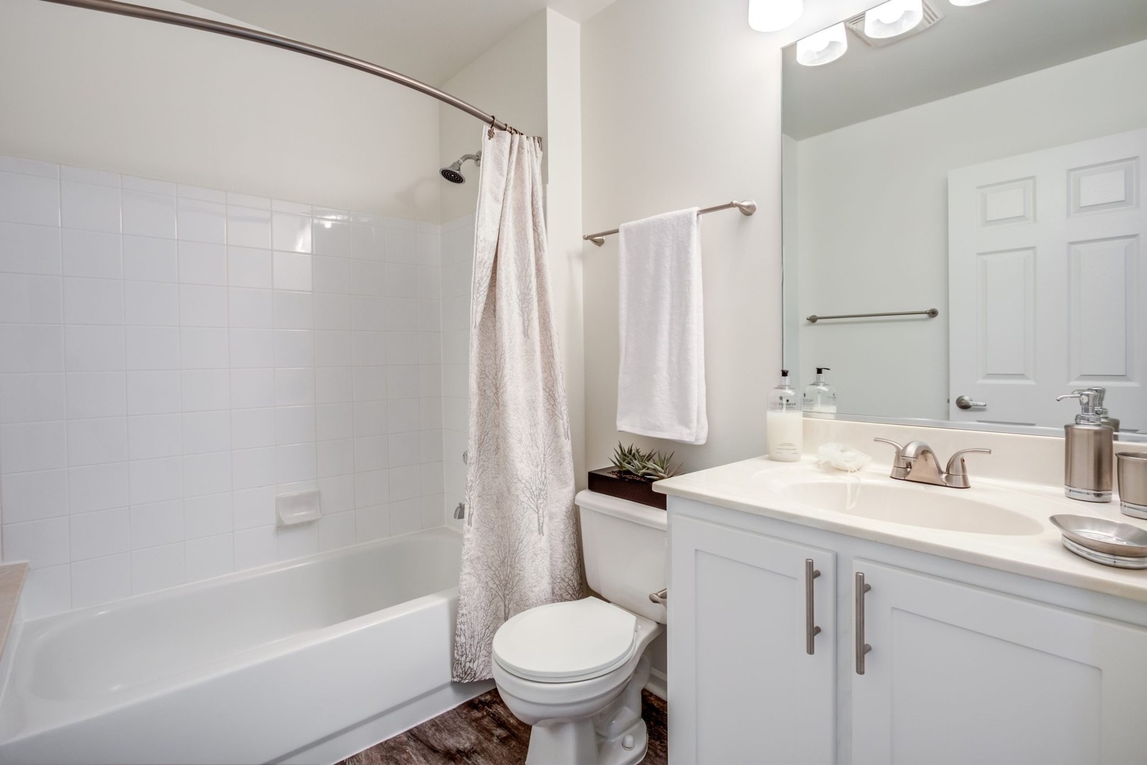 354 Schubert Court #354, Wheaton, IL 60189