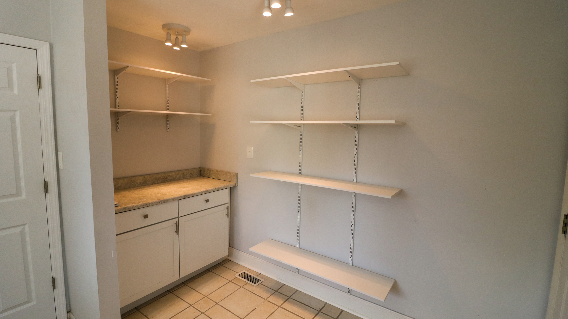 2702 W 1st Private Road, Flossmoor, IL 60422
