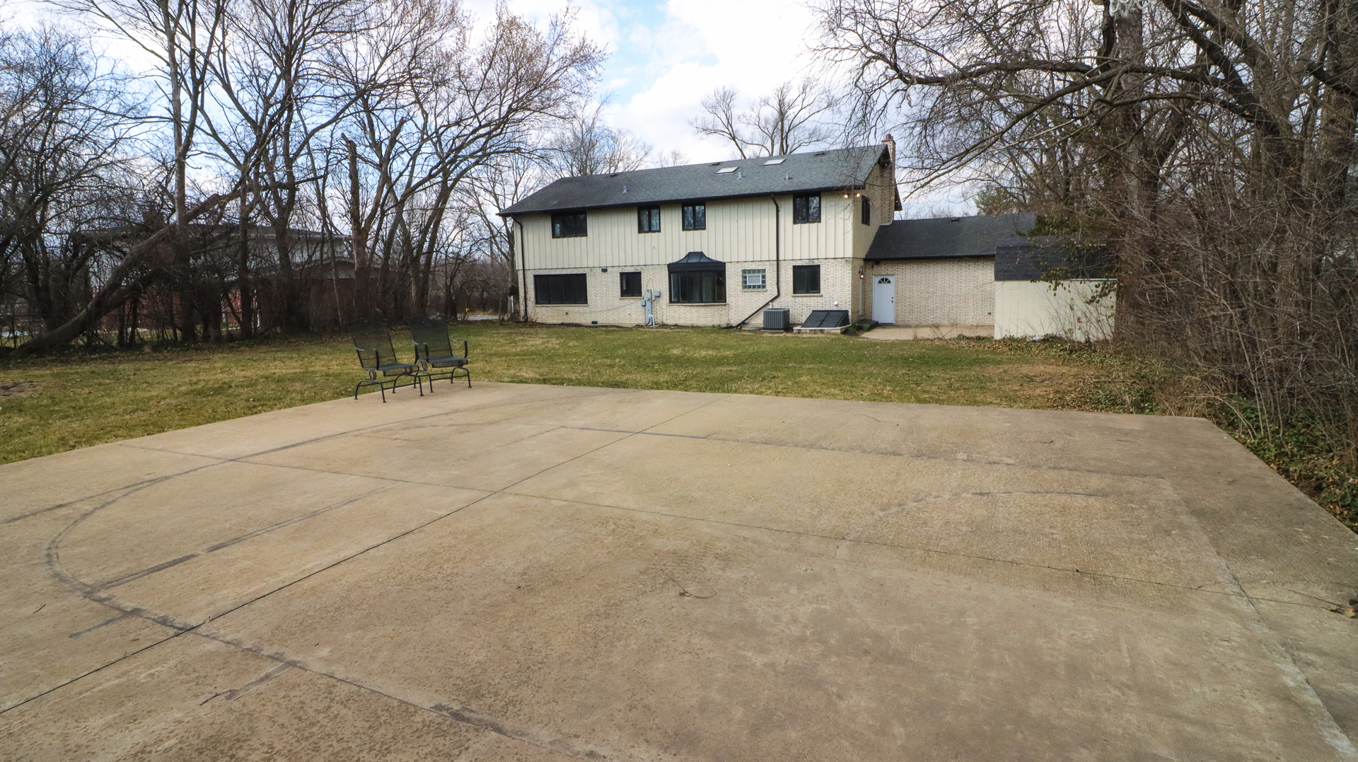2702 W 1st Private Road, Flossmoor, IL 60422