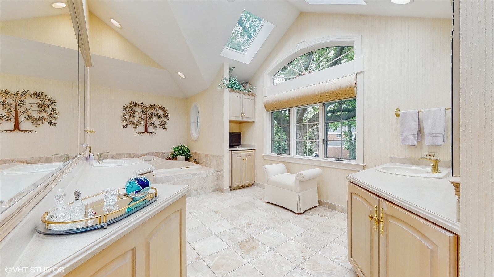 4057 Picardy Drive, Northbrook, IL 60062