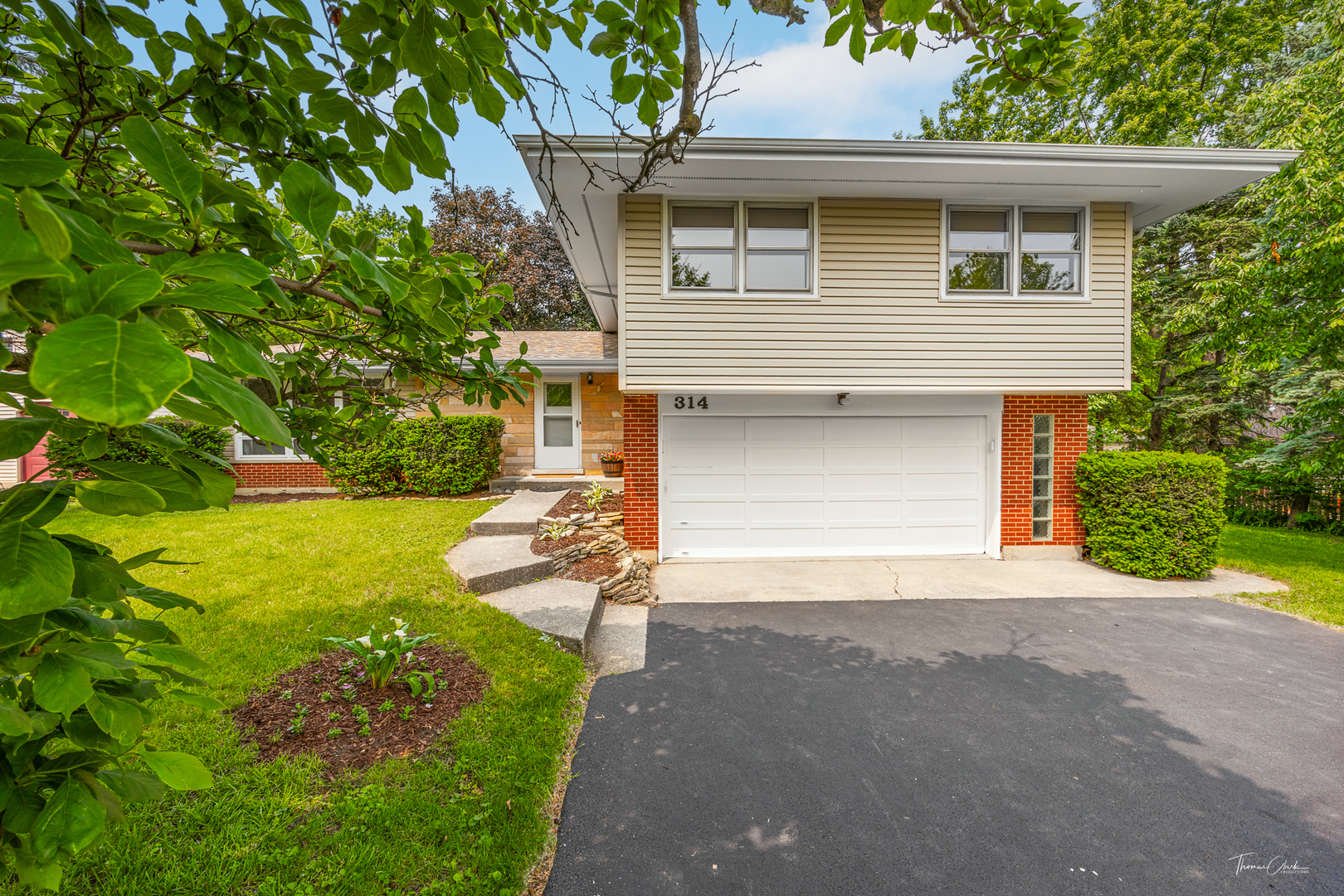 314 Oak Avenue, Westmont, IL 60559