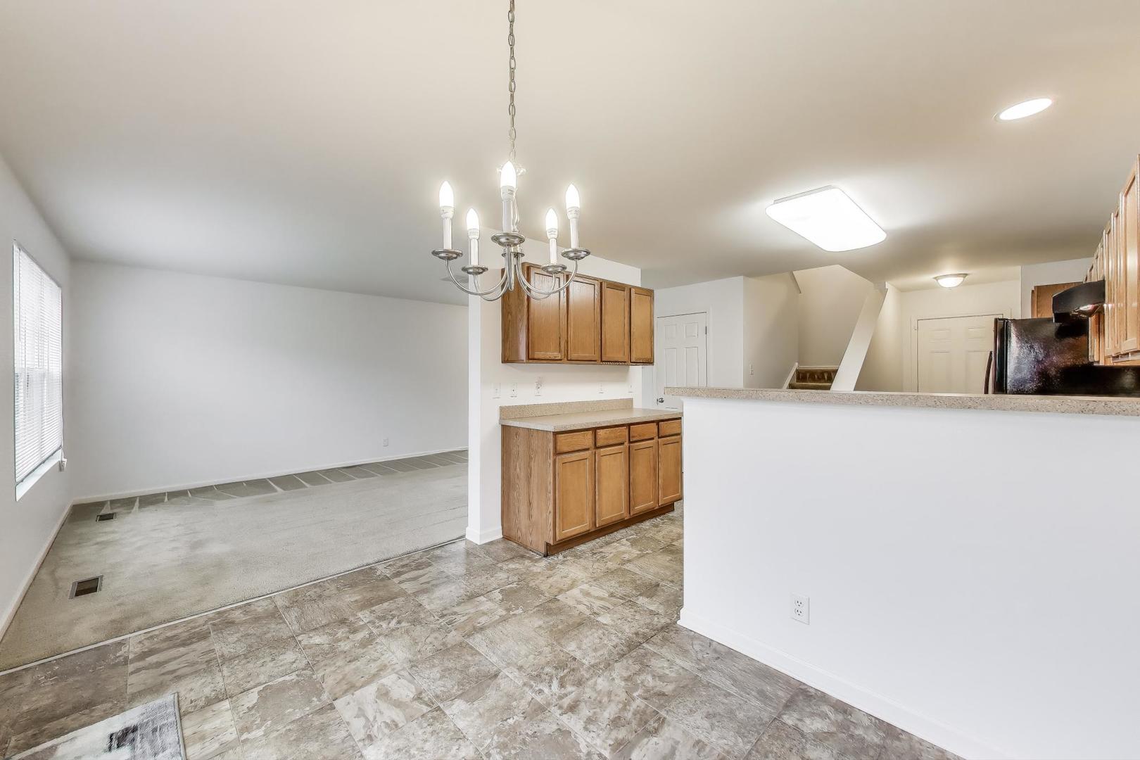2641 Carlisle Lane, Hampshire, IL 60140