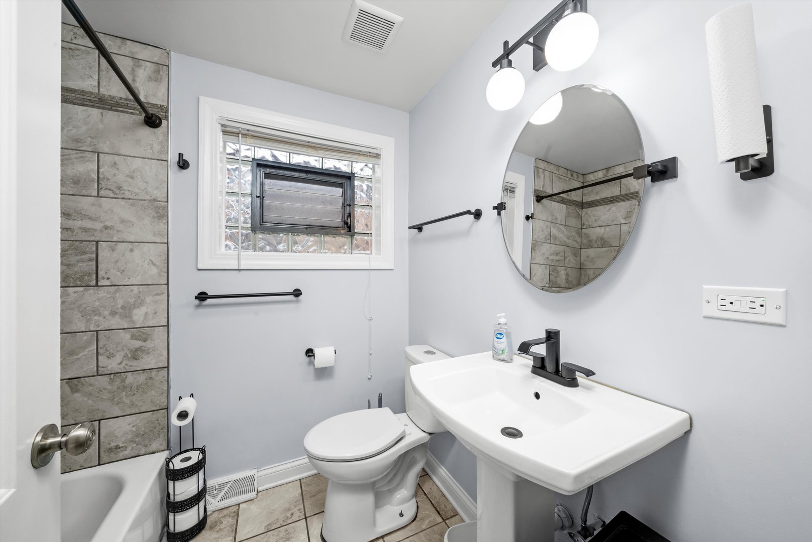 3052 E 97th Street, Chicago, IL 60617
