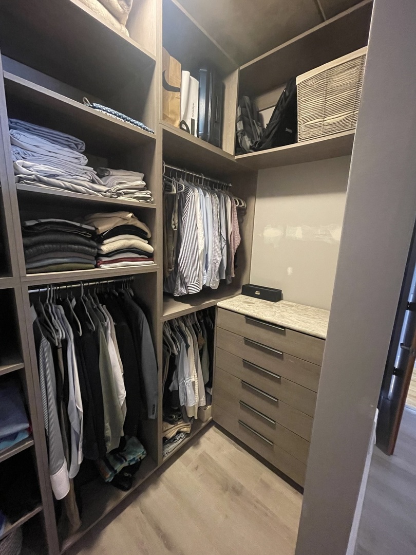 630 N Franklin Street #915, Chicago, IL 60610