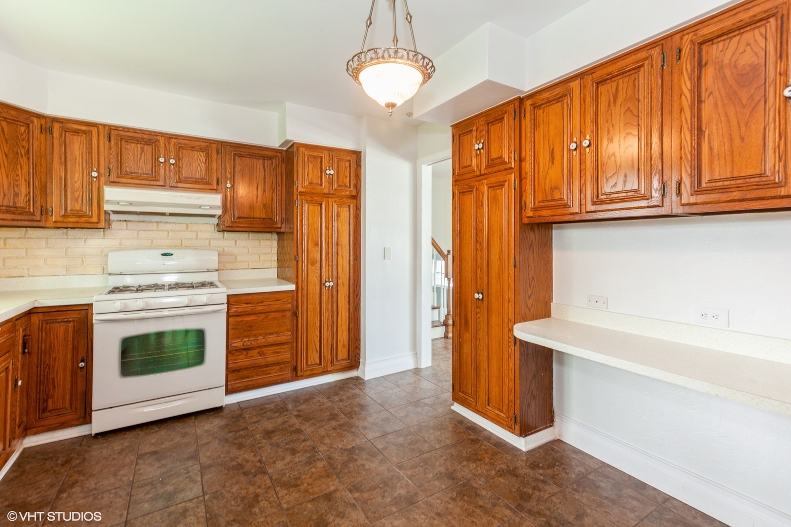 6805 Roberts Drive, Woodridge, IL 60517
