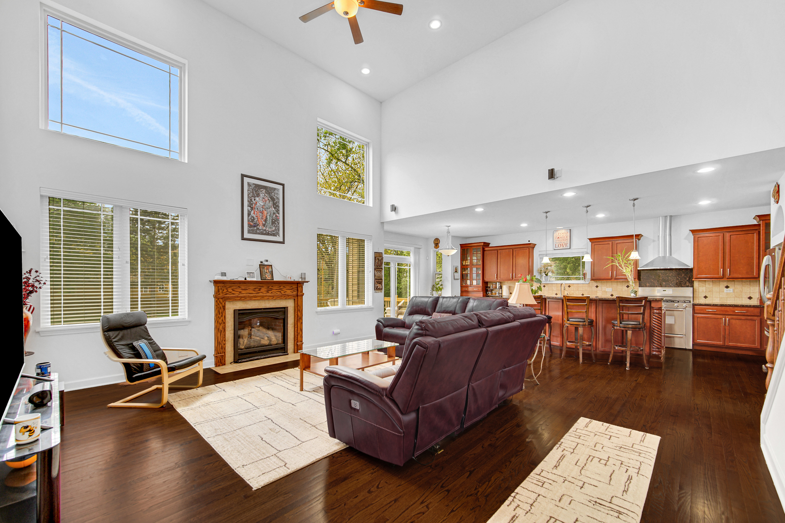 731 W KENILWORTH Avenue, Palatine, IL 60067