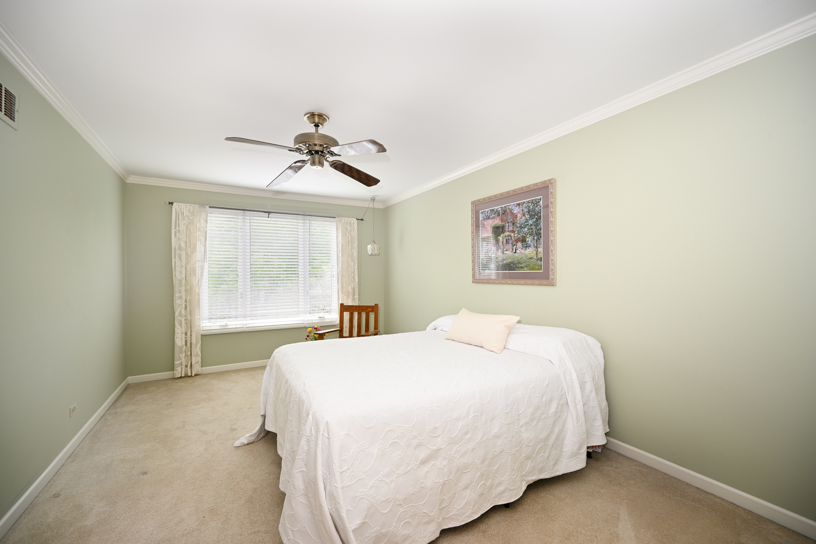 2107 Timber Lane, Wheaton, IL 60189