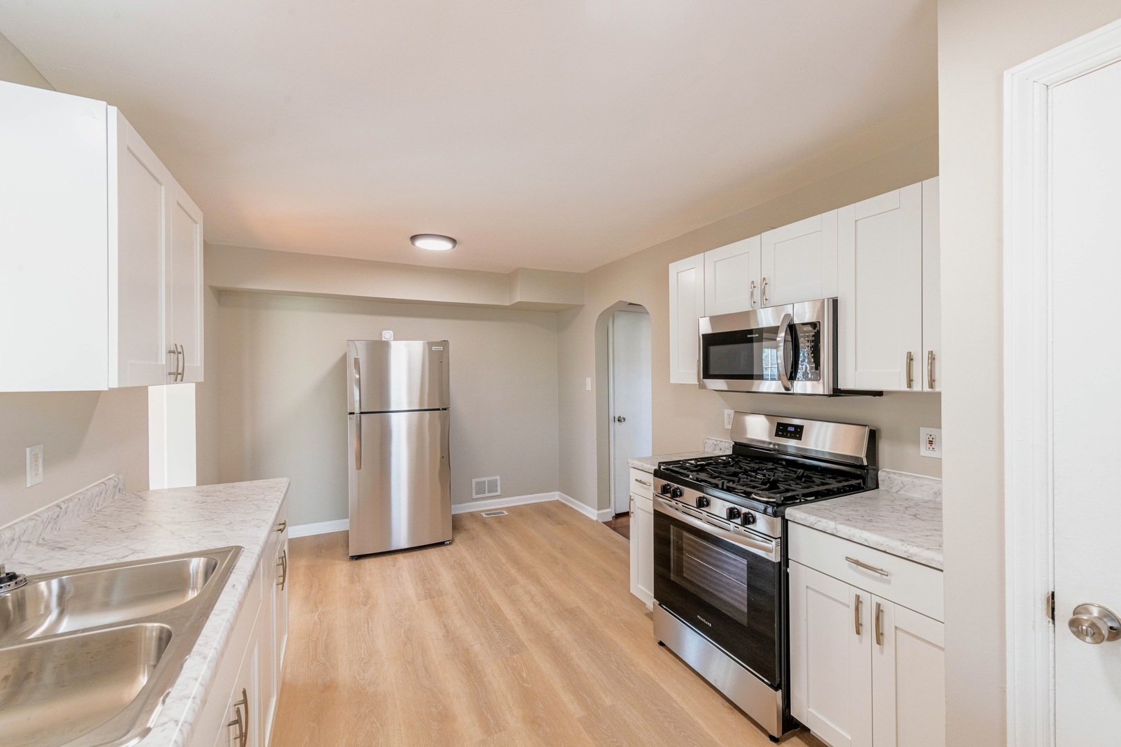 14745 Grant Street, Dolton, IL 60419