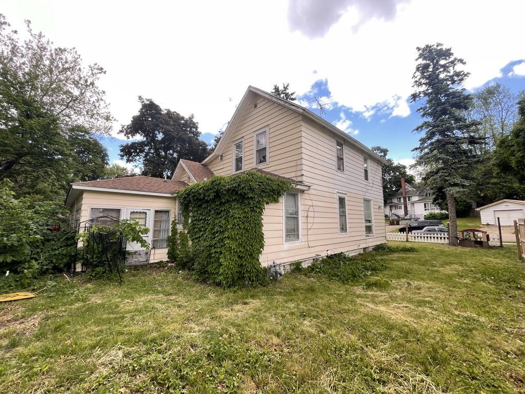 802 Locust Street, Prophetstown, IL 61277