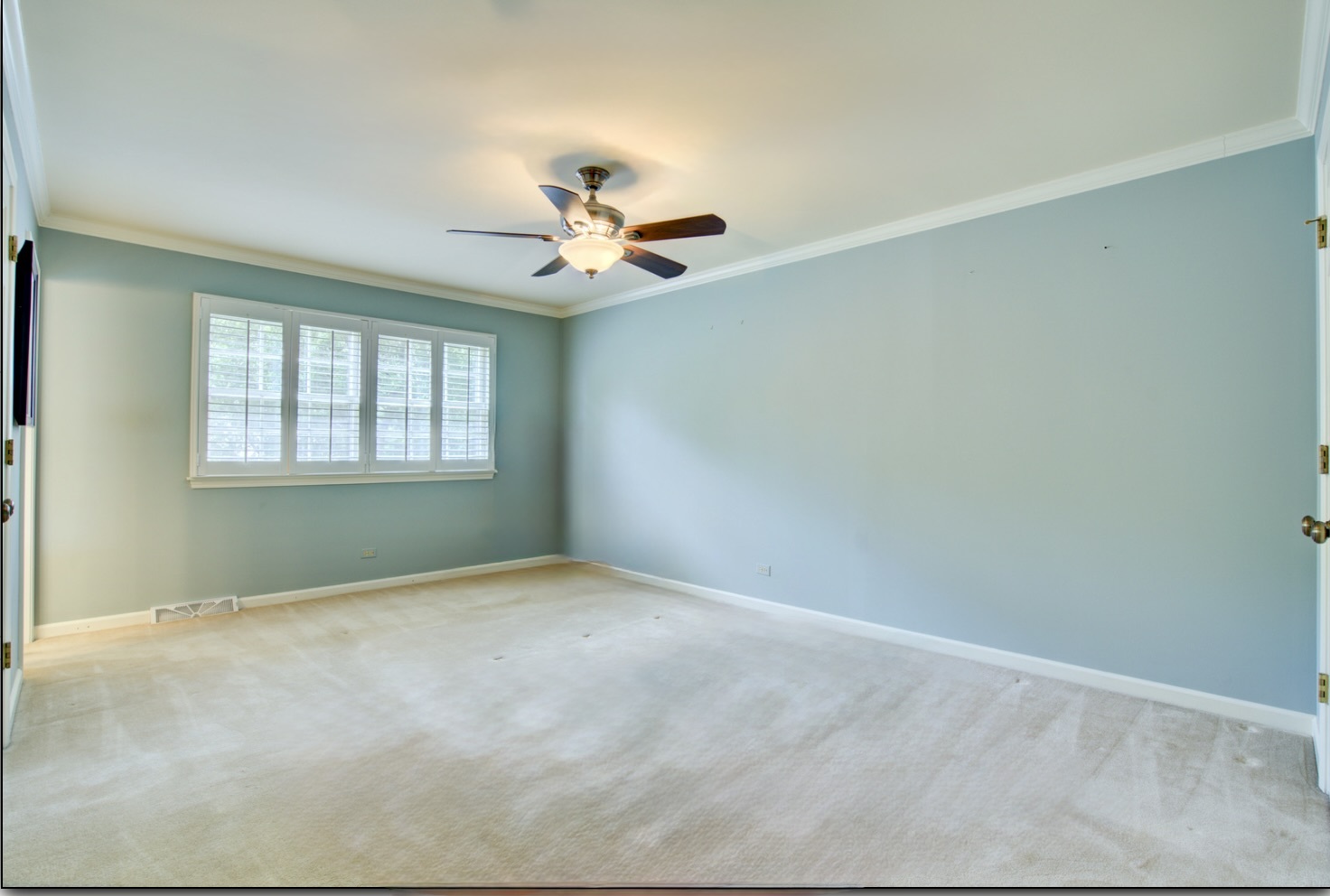 1056 Whirlaway Avenue, Naperville, IL 60540