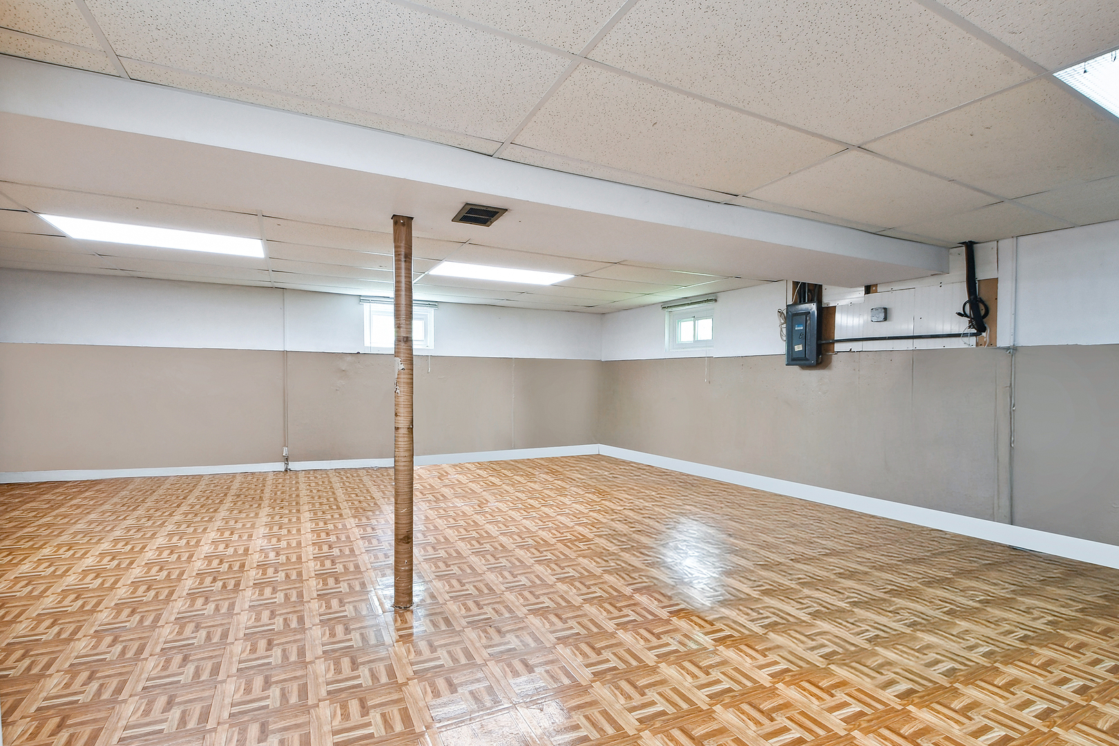 14828 Saint Louis Avenue, Midlothian, IL 60445