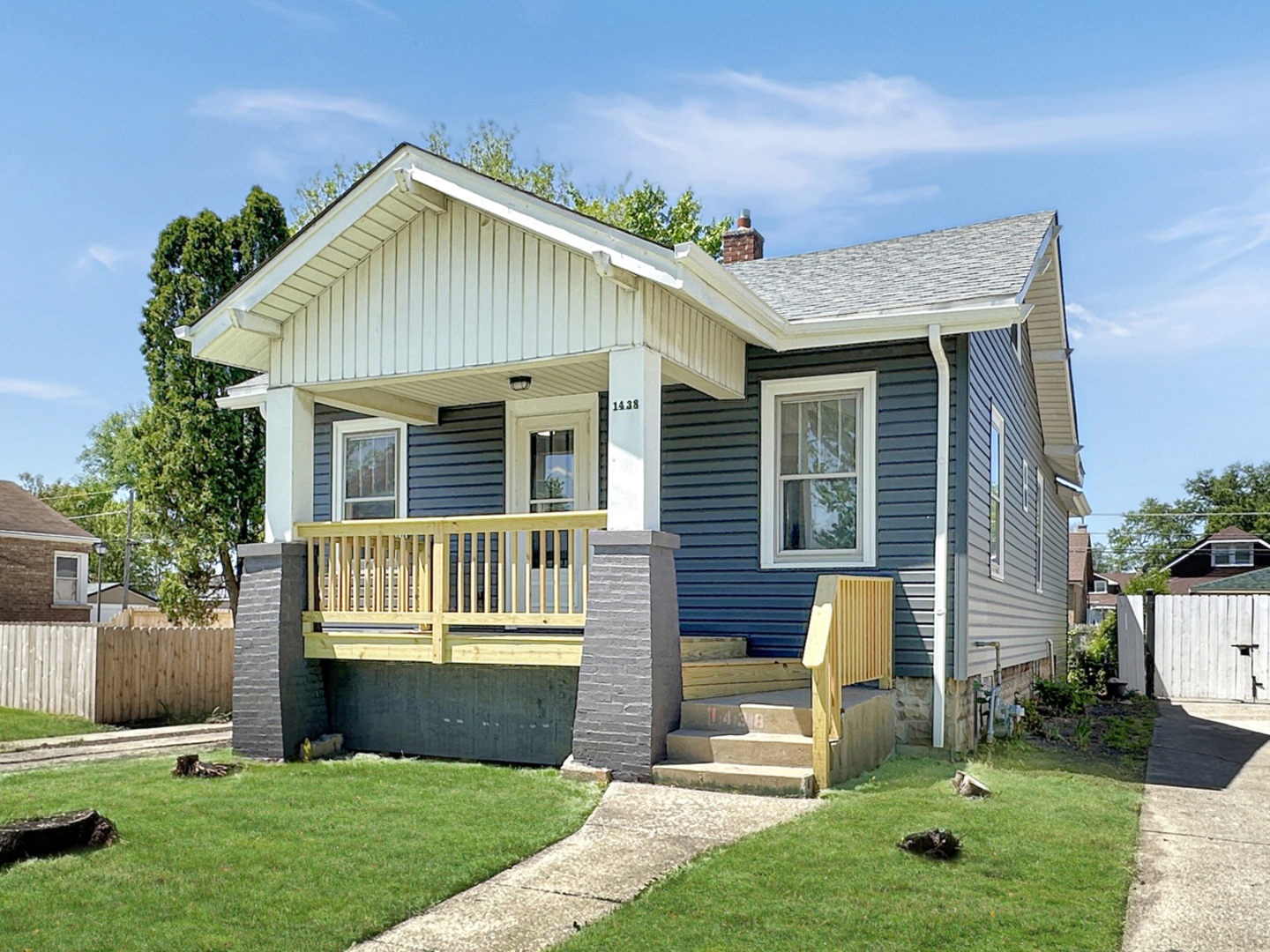 1438 S 21st Avenue, Maywood, IL 60153