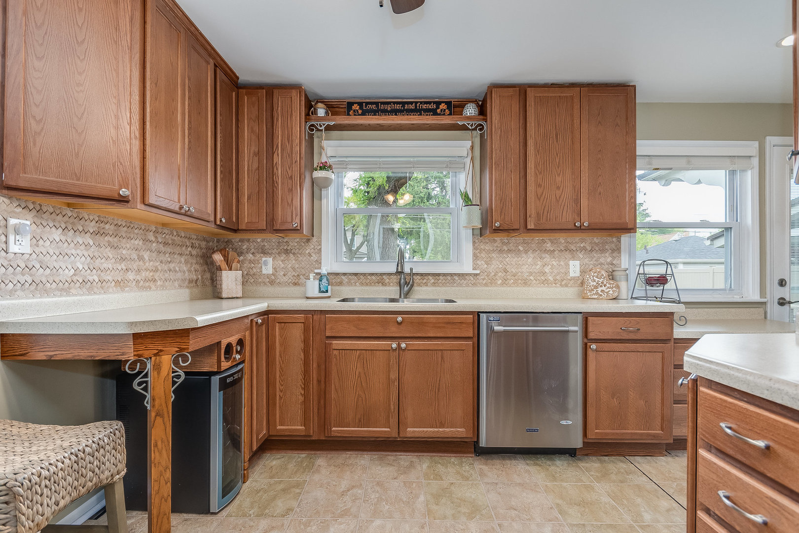 9532 Lexington Avenue, Brookfield, IL 60513