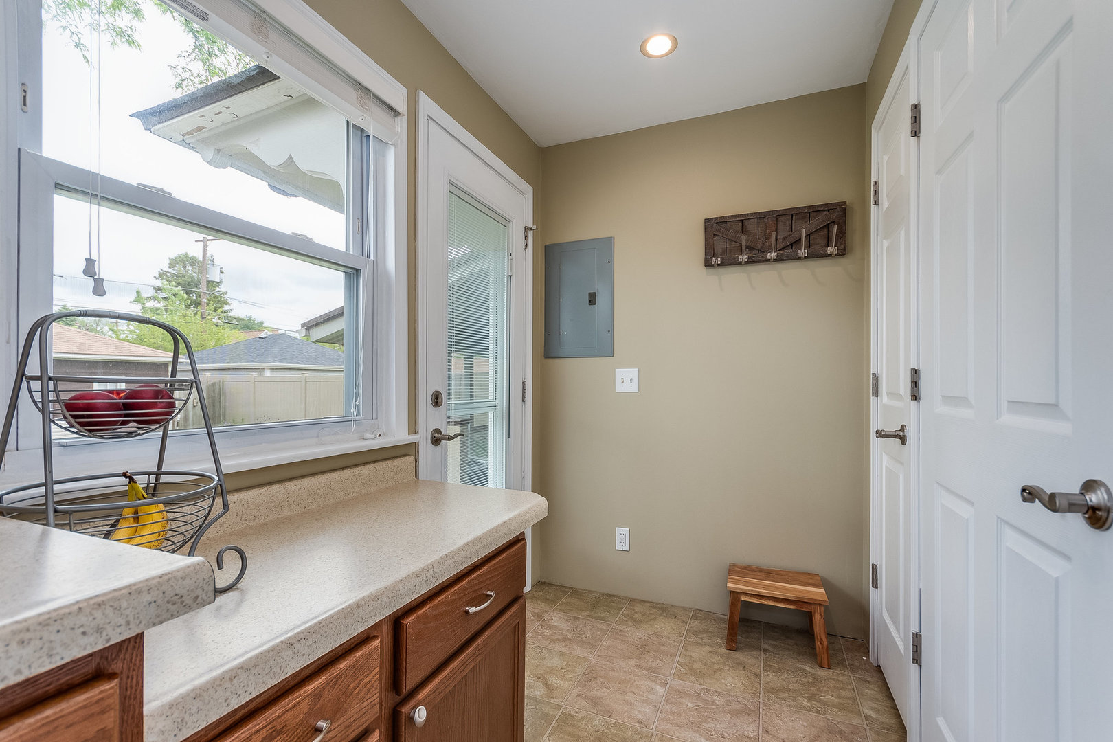 9532 Lexington Avenue, Brookfield, IL 60513