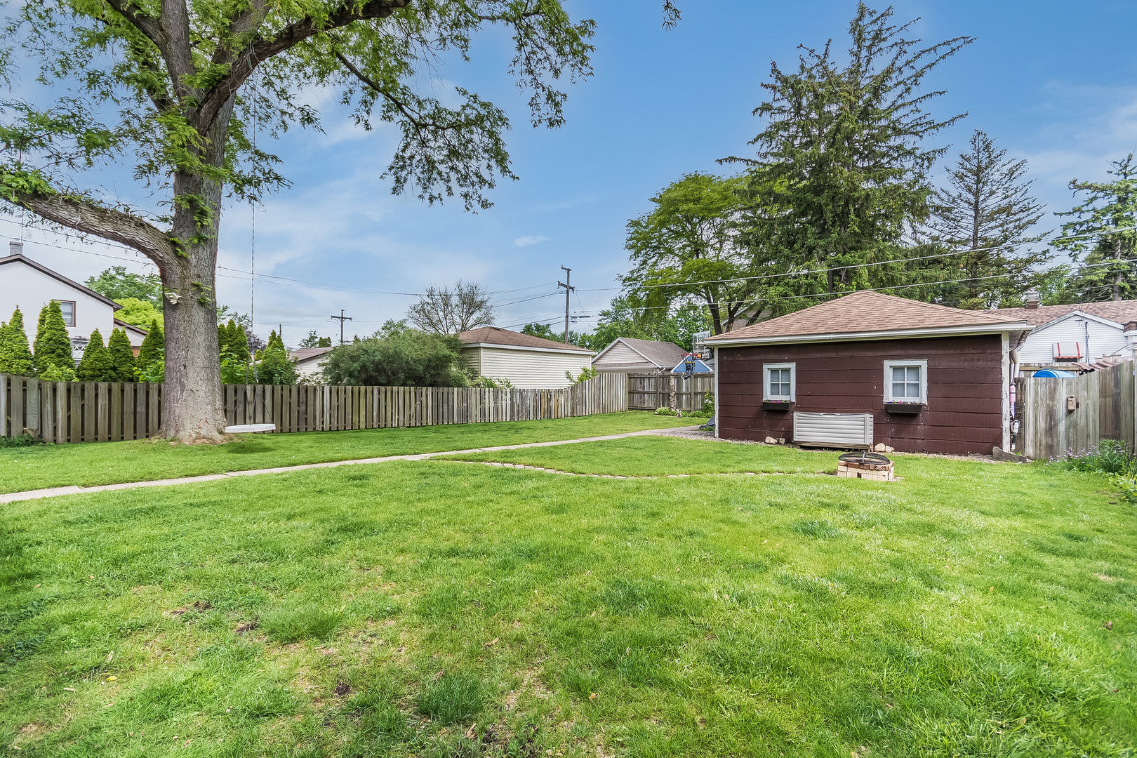 9532 Lexington Avenue, Brookfield, IL 60513