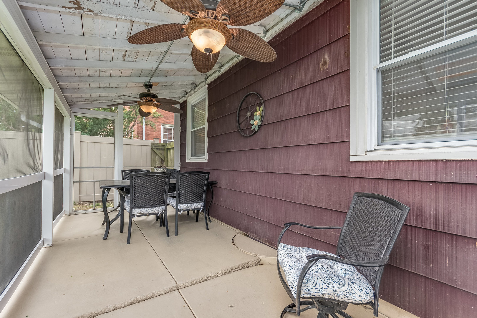 9532 Lexington Avenue, Brookfield, IL 60513