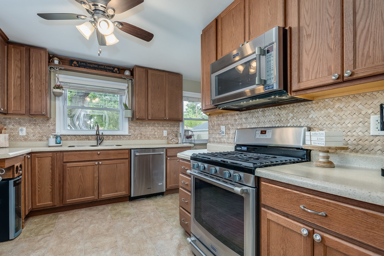 9532 Lexington Avenue, Brookfield, IL 60513