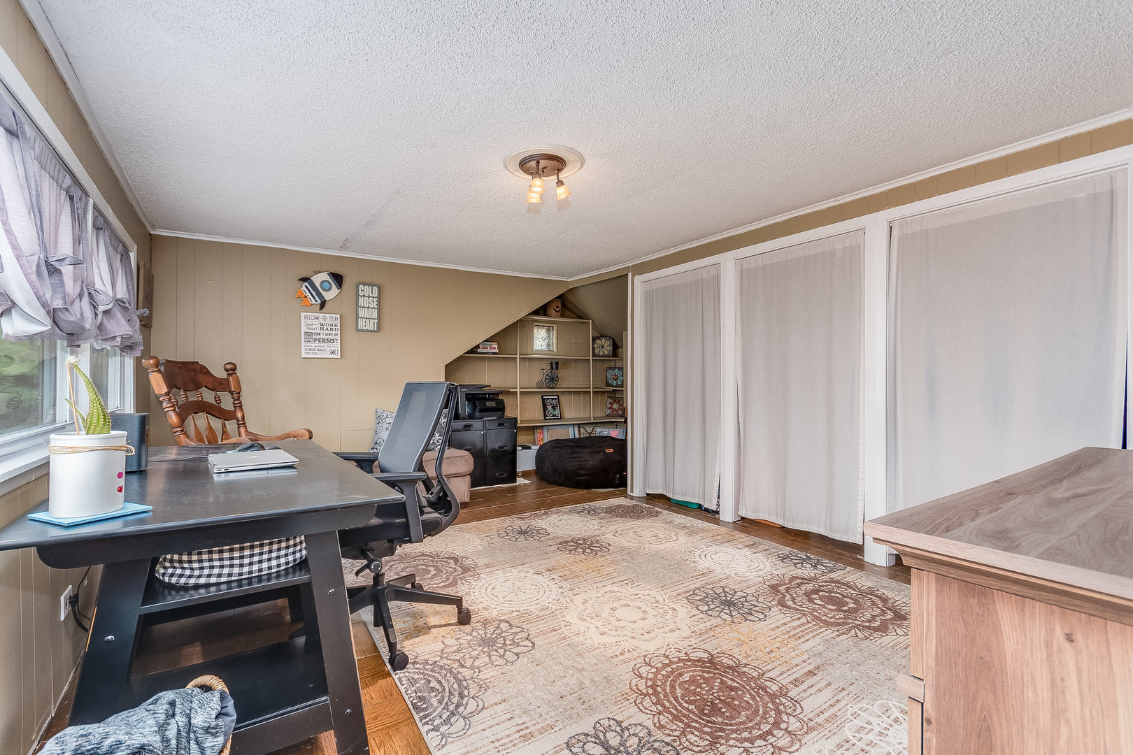 9532 Lexington Avenue, Brookfield, IL 60513