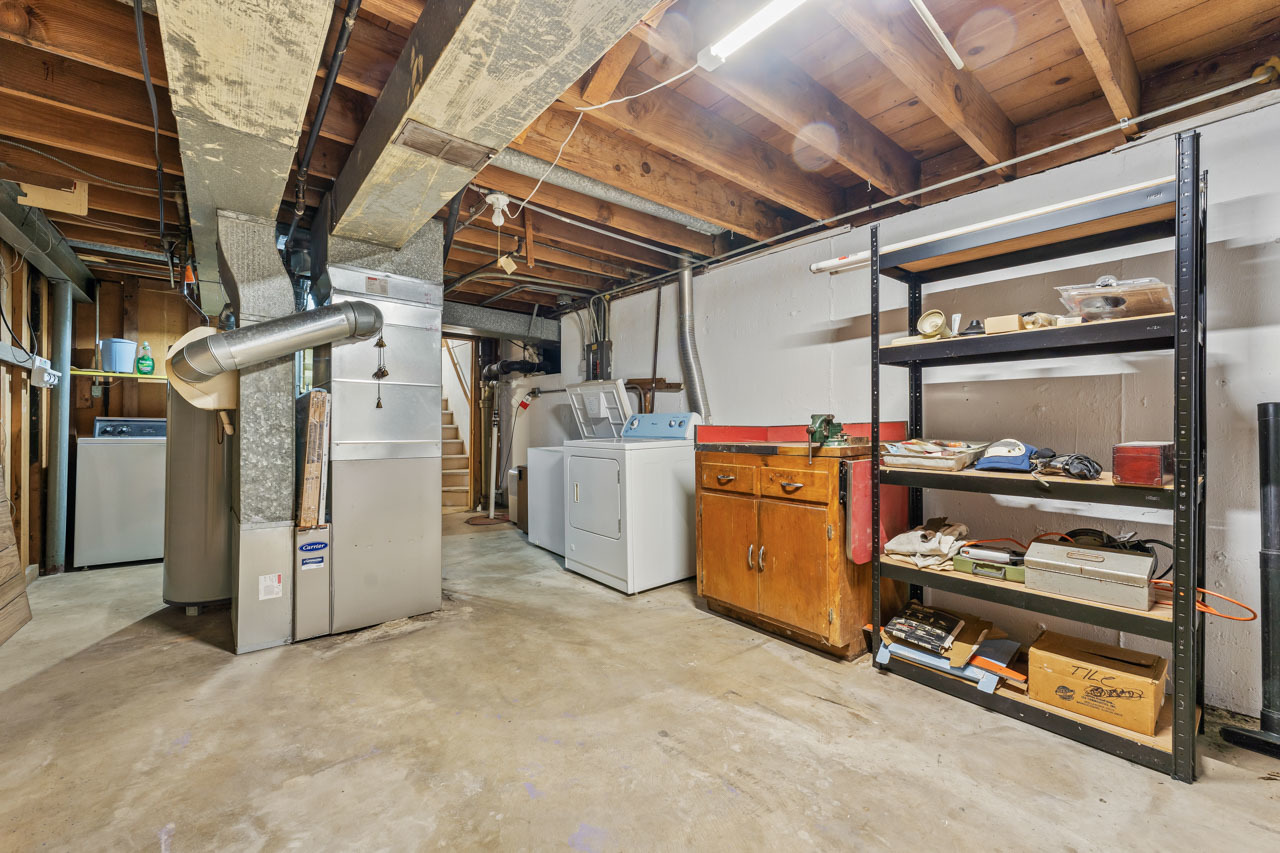 1724 Illinois Street, Des Plaines, IL 60018