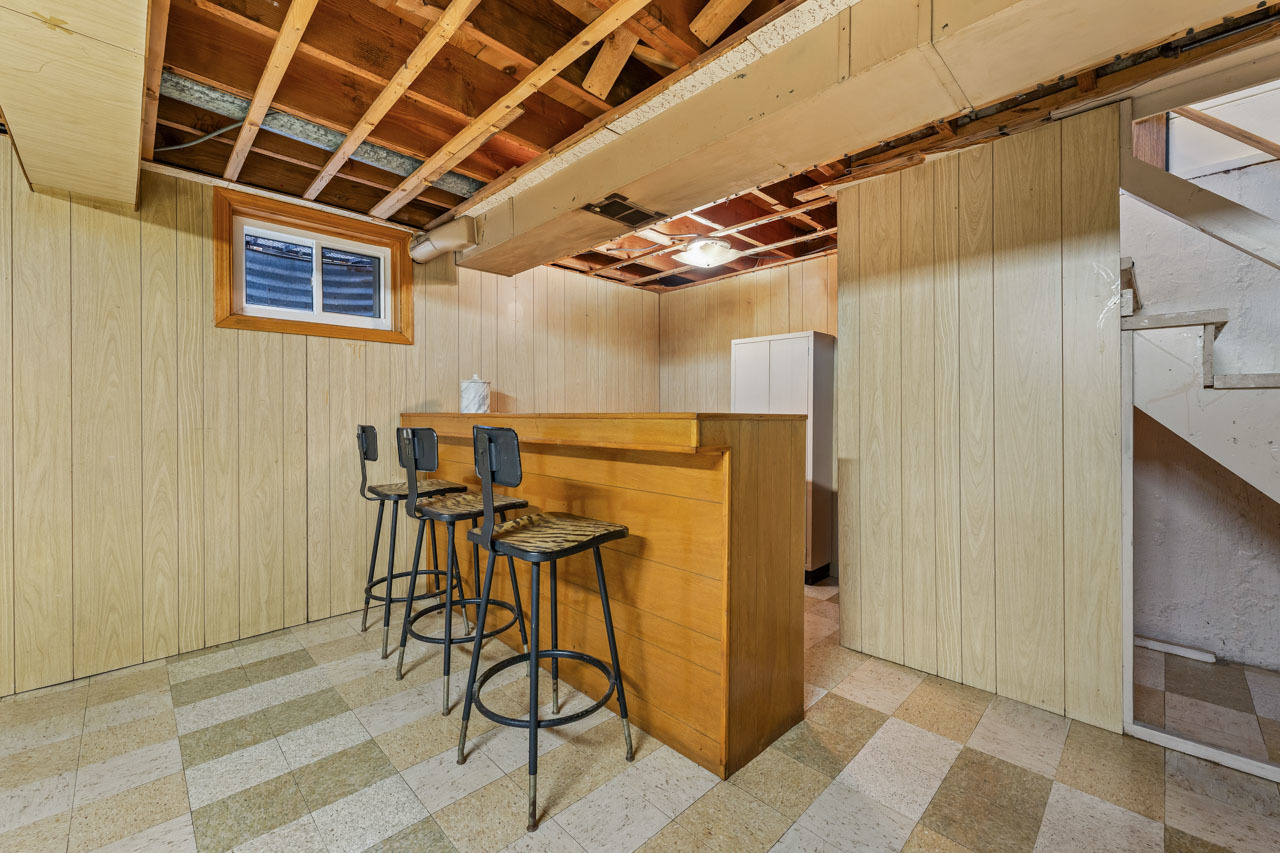 1724 Illinois Street, Des Plaines, IL 60018