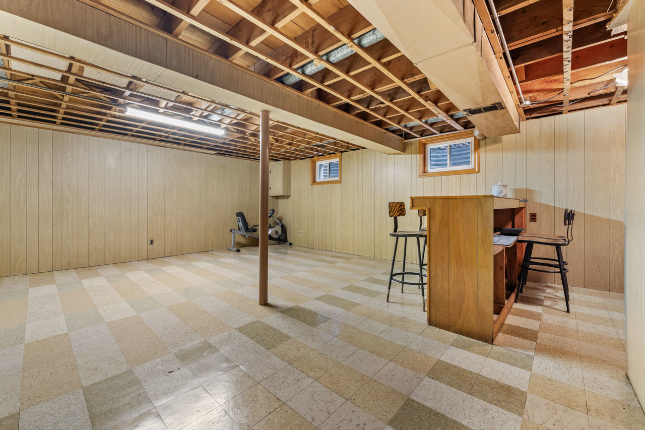 1724 Illinois Street, Des Plaines, IL 60018