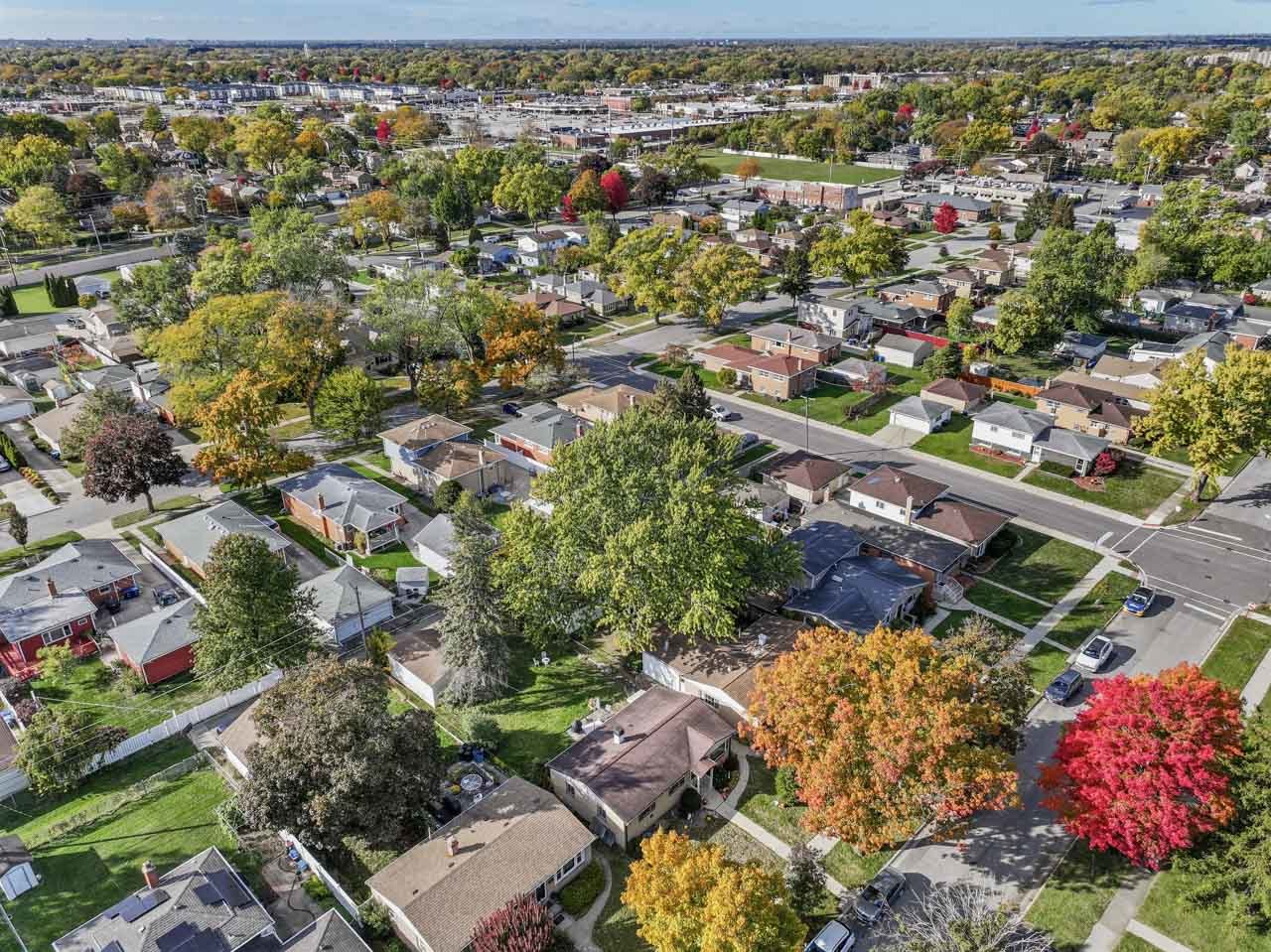 1724 Illinois Street, Des Plaines, IL 60018