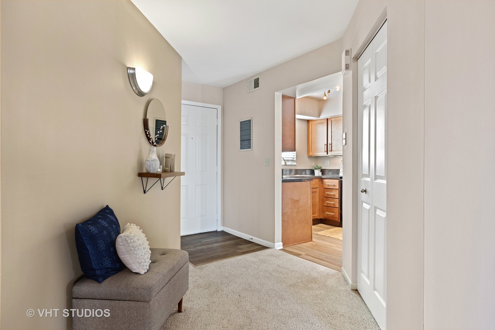 1607 Westminster Drive #107, Naperville, IL 60563