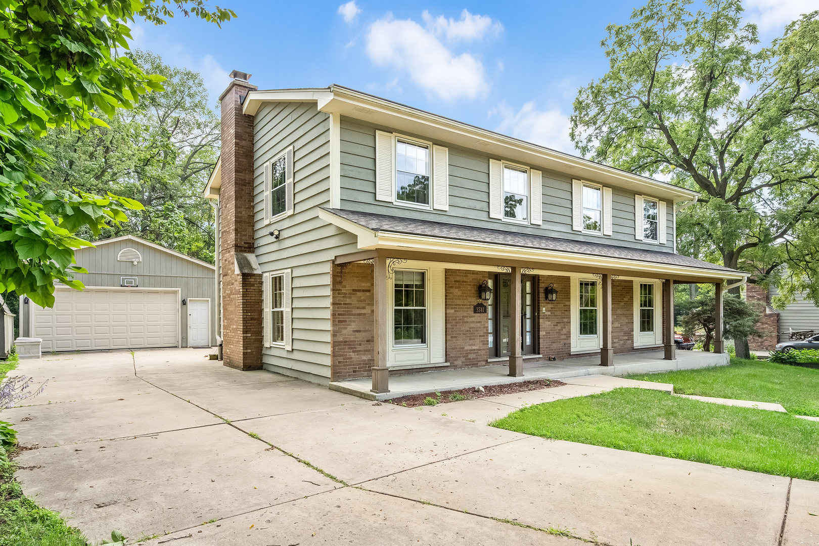 3741 Sterling Road, Downers Grove, IL 60515