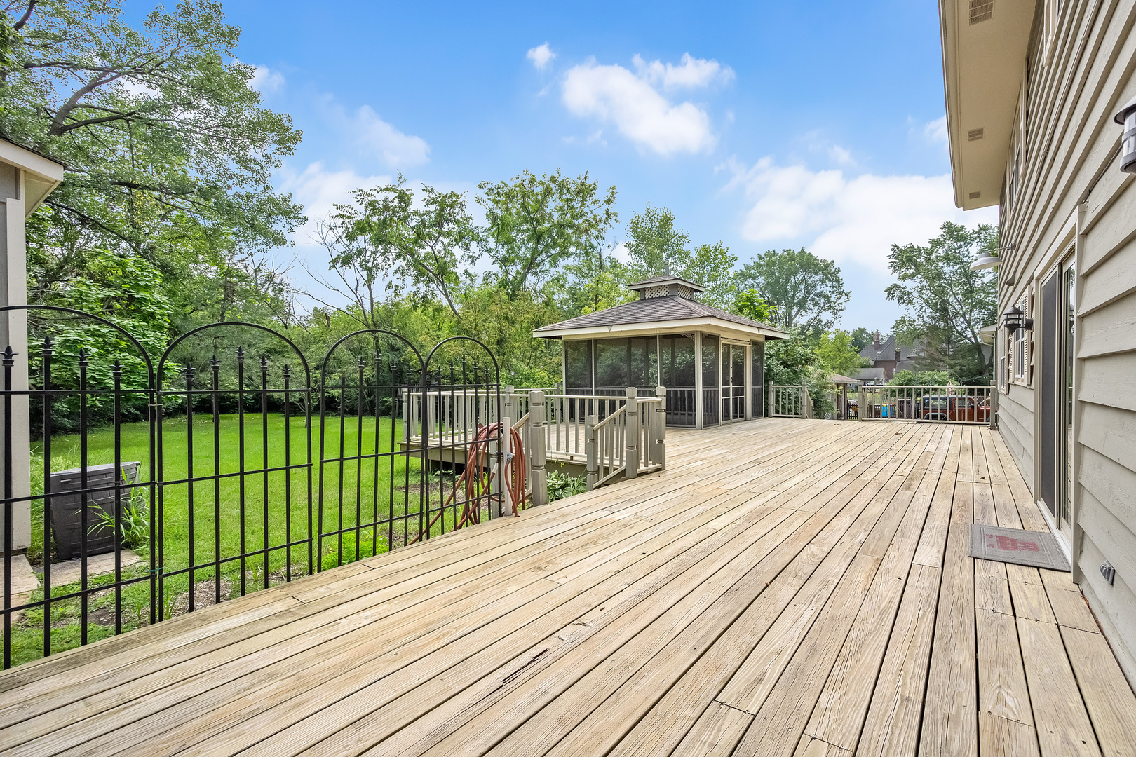 3741 Sterling Road, Downers Grove, IL 60515