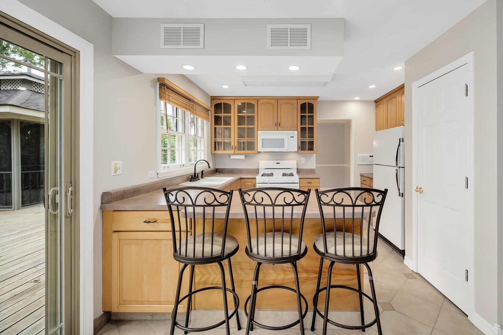 3741 Sterling Road, Downers Grove, IL 60515