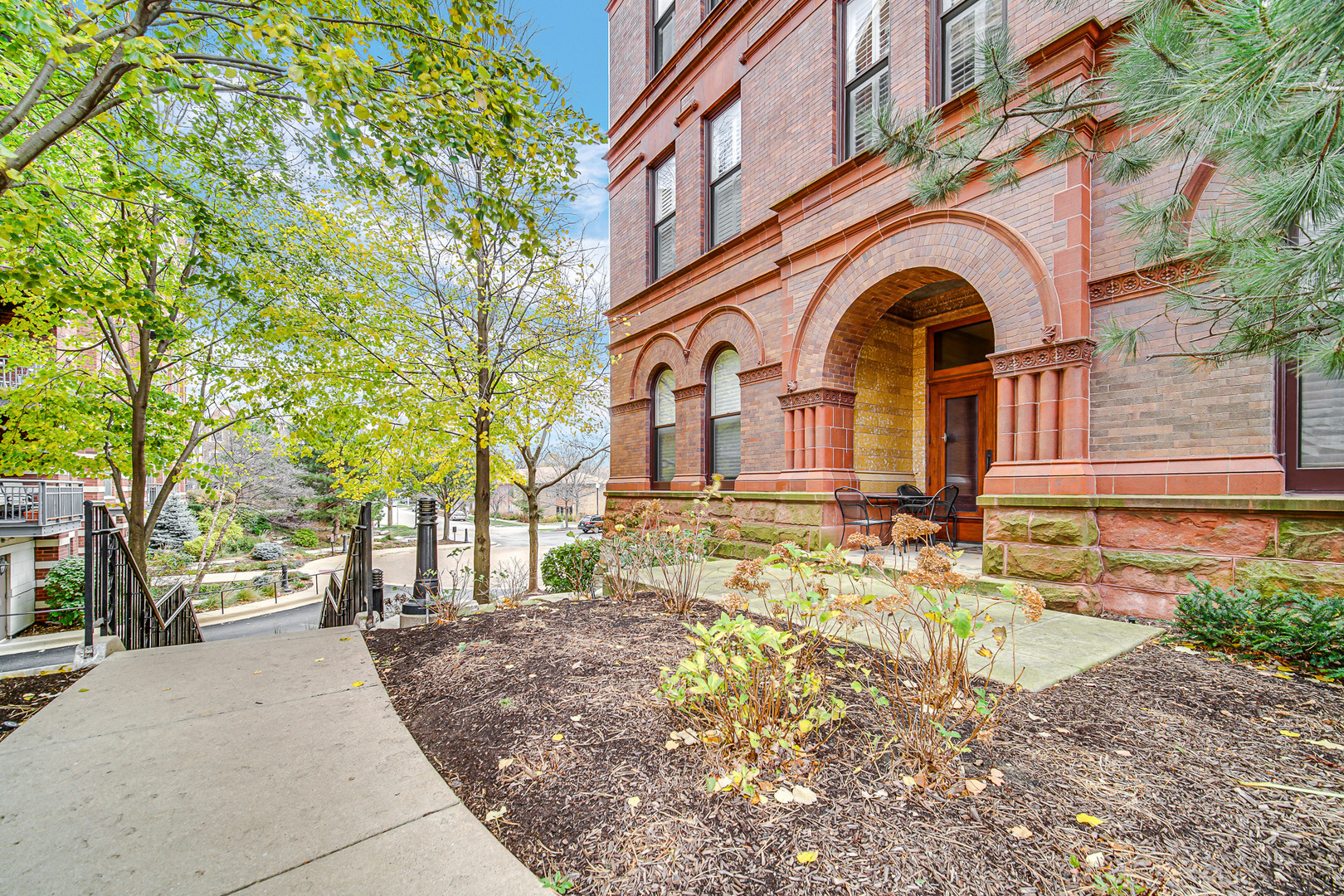 201 Reber Street #6, Wheaton, IL 60187