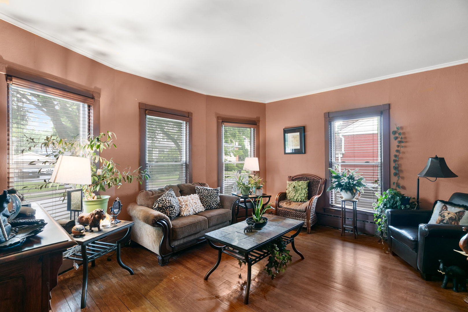 96 E Quincy Street, Riverside, IL 60546