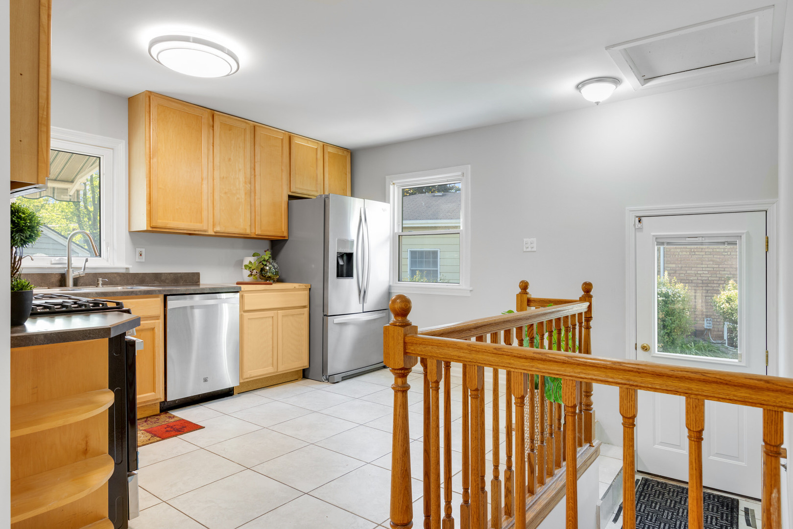 124 N WEST END Avenue, Westmont, IL 60559