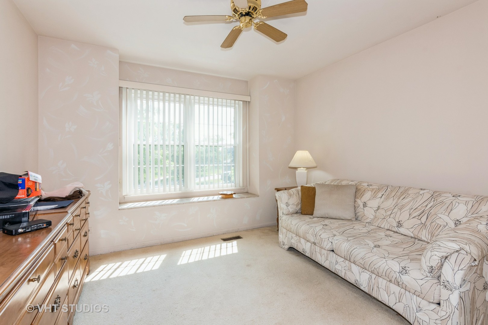 241 Old Oak Court, Buffalo Grove, IL 60089