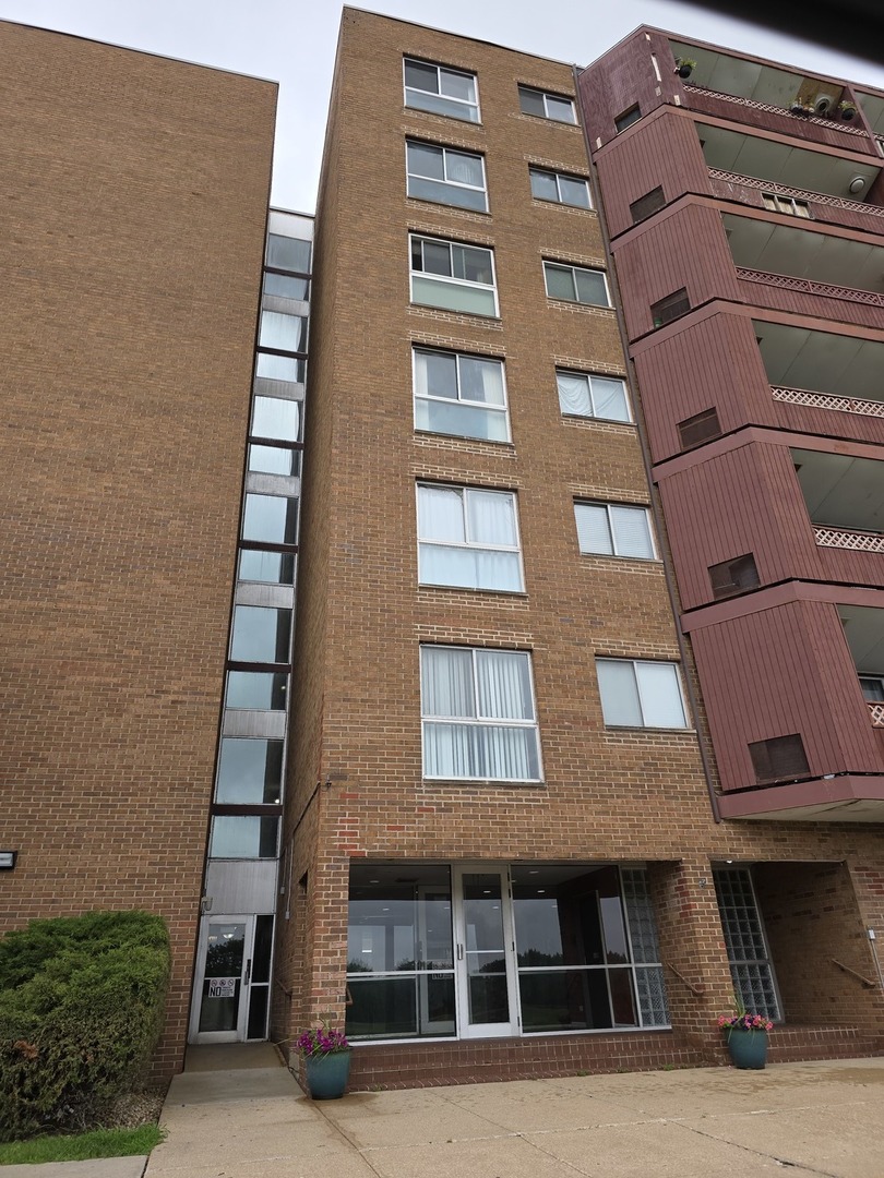 100 Park Avenue #402, Calumet City, IL 60409