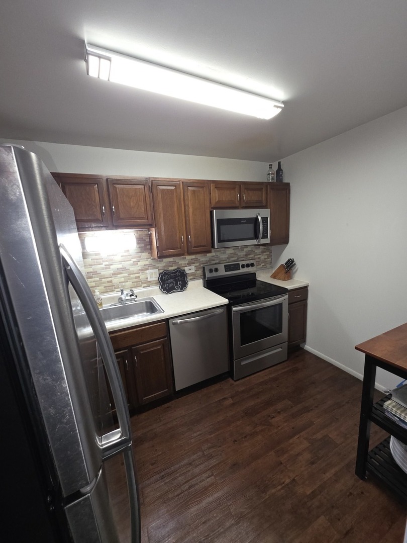 100 Park Avenue #402, Calumet City, IL 60409