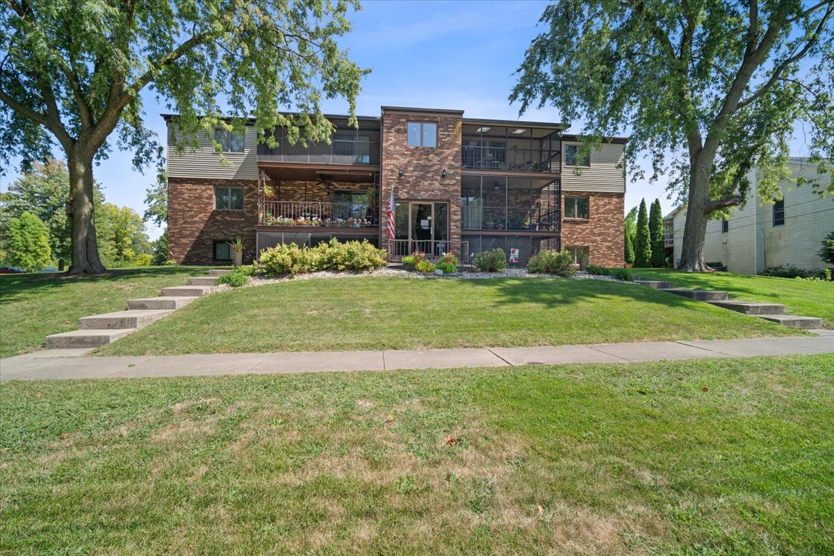 824 Mcgregor Street #4, Bloomington, IL 61701