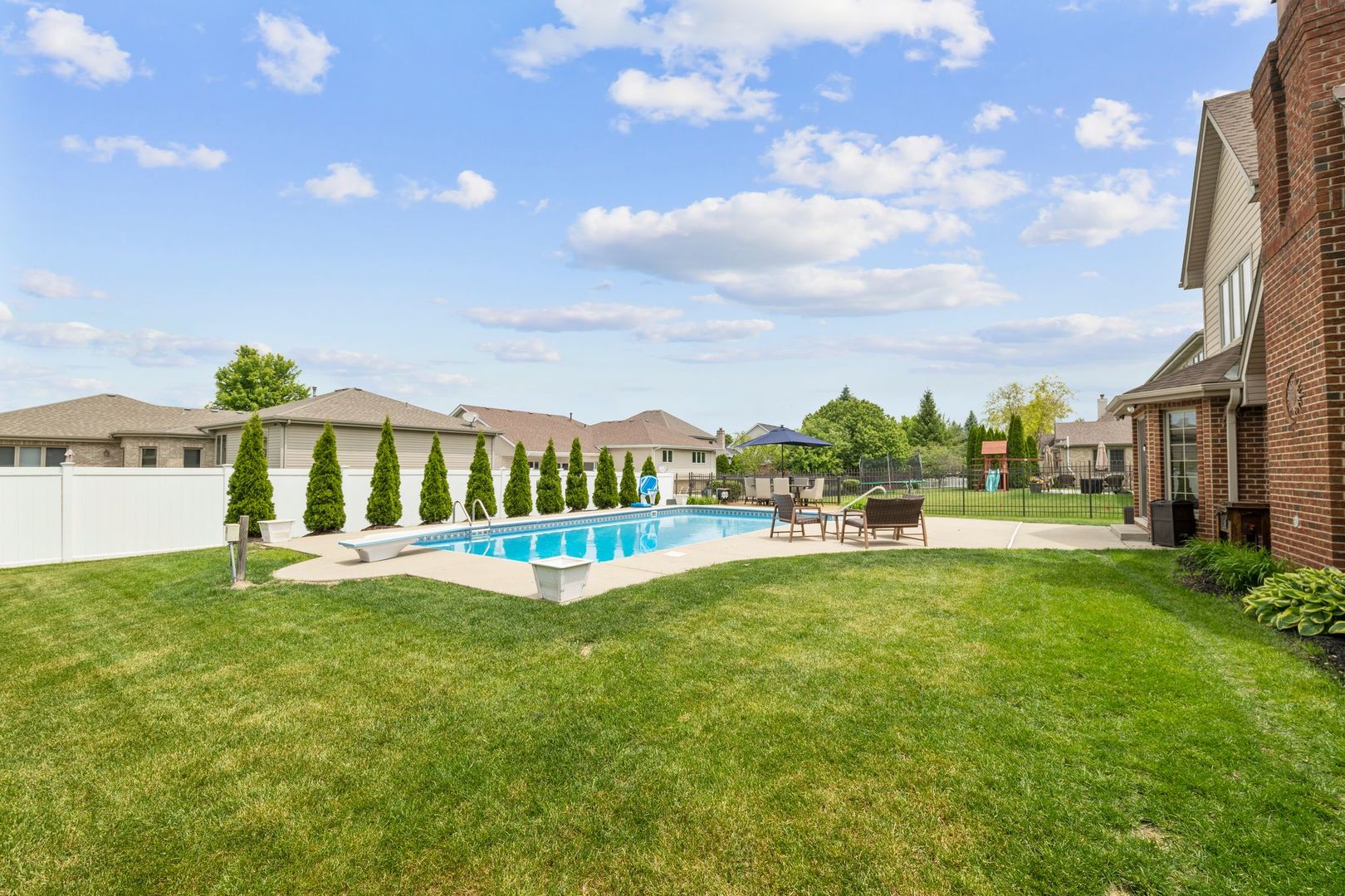 373 W Joliet Highway, New Lenox, IL 60451