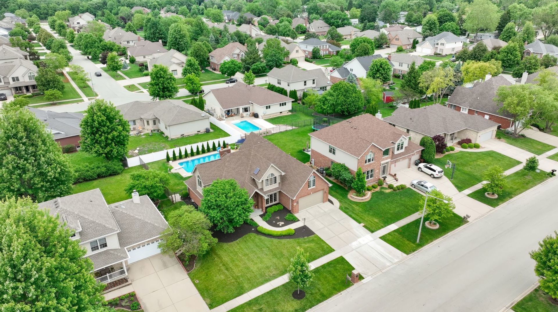 373 W Joliet Highway, New Lenox, IL 60451