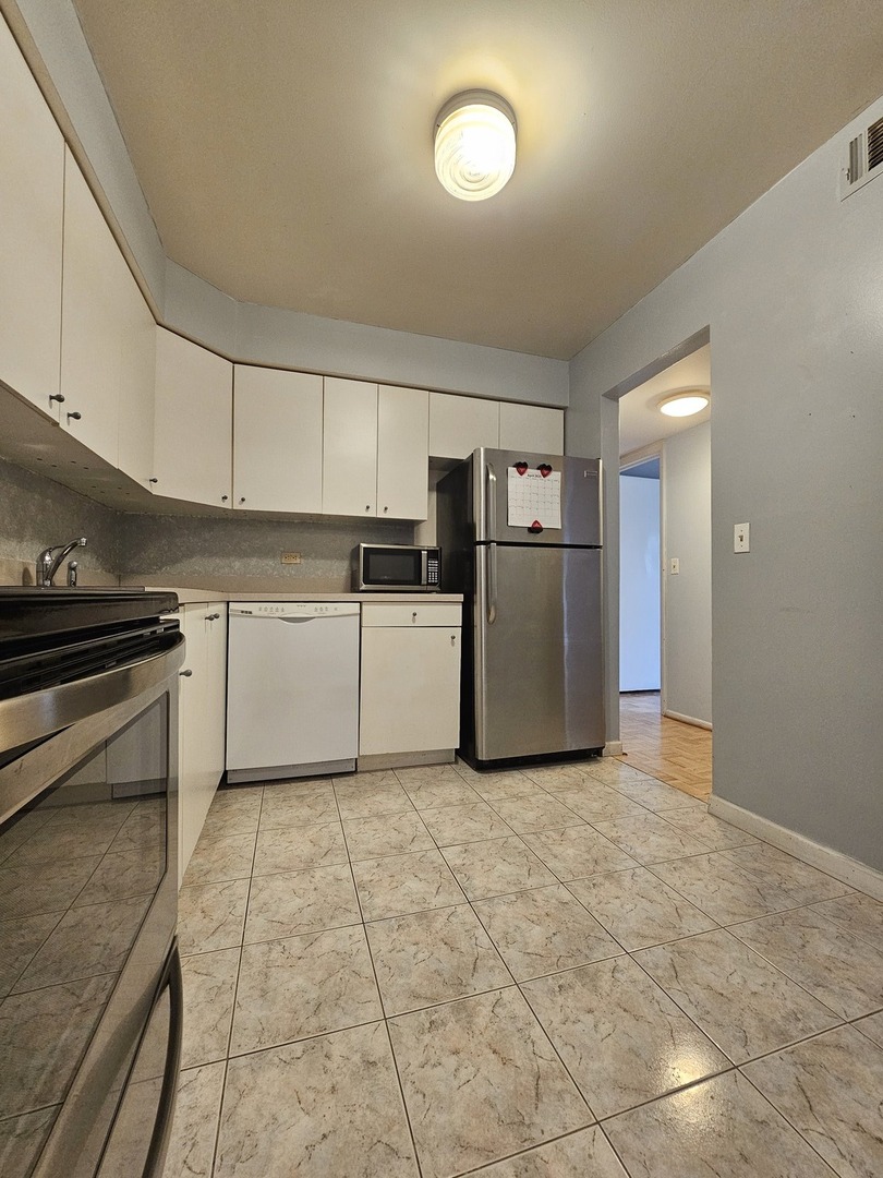 1165 Pleasant Run Drive #513, Wheeling, IL 60090